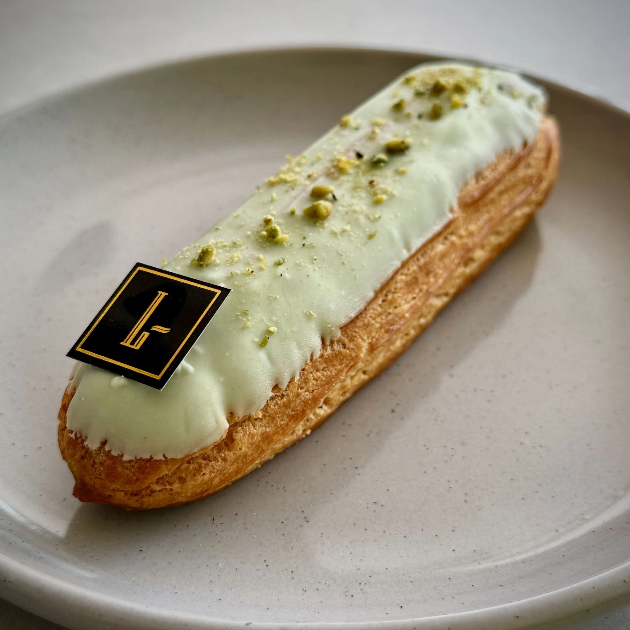 Pistachio Éclair - Image 3